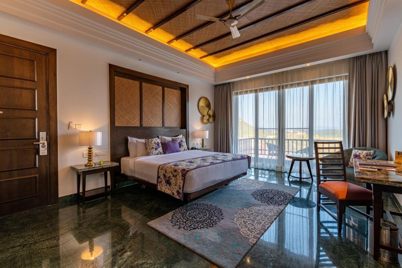 The Ananta Udaipur Hotel Exterior photo