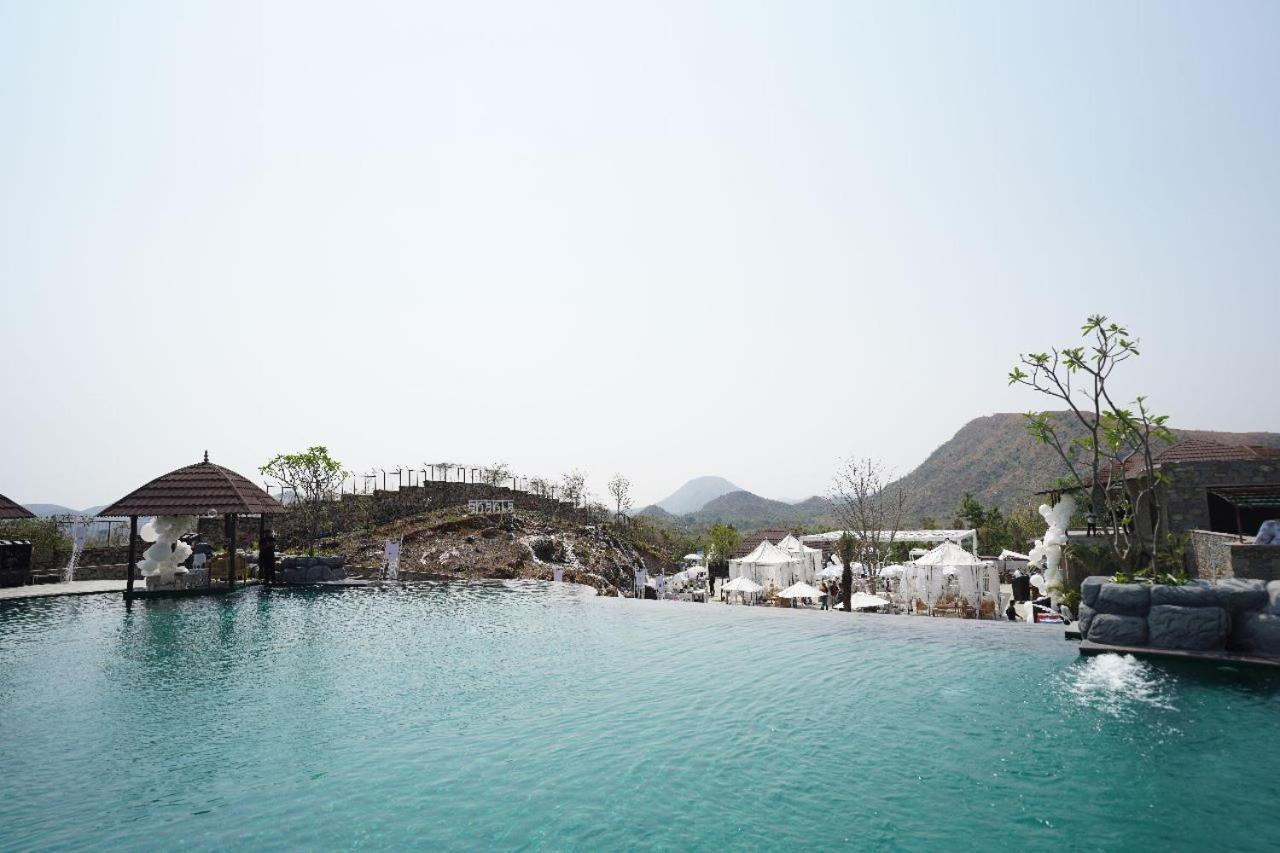 The Ananta Udaipur Hotel Exterior photo
