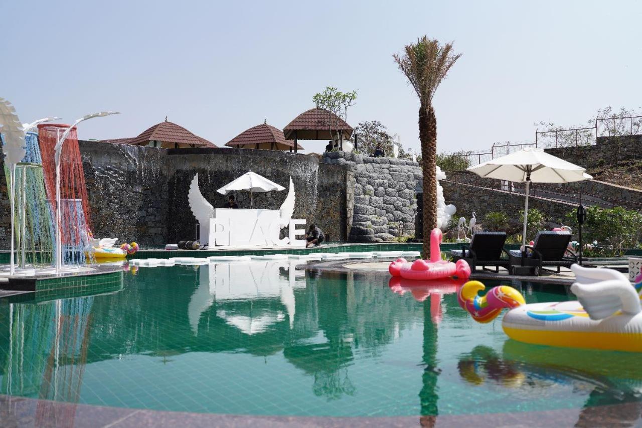 The Ananta Udaipur Hotel Exterior photo
