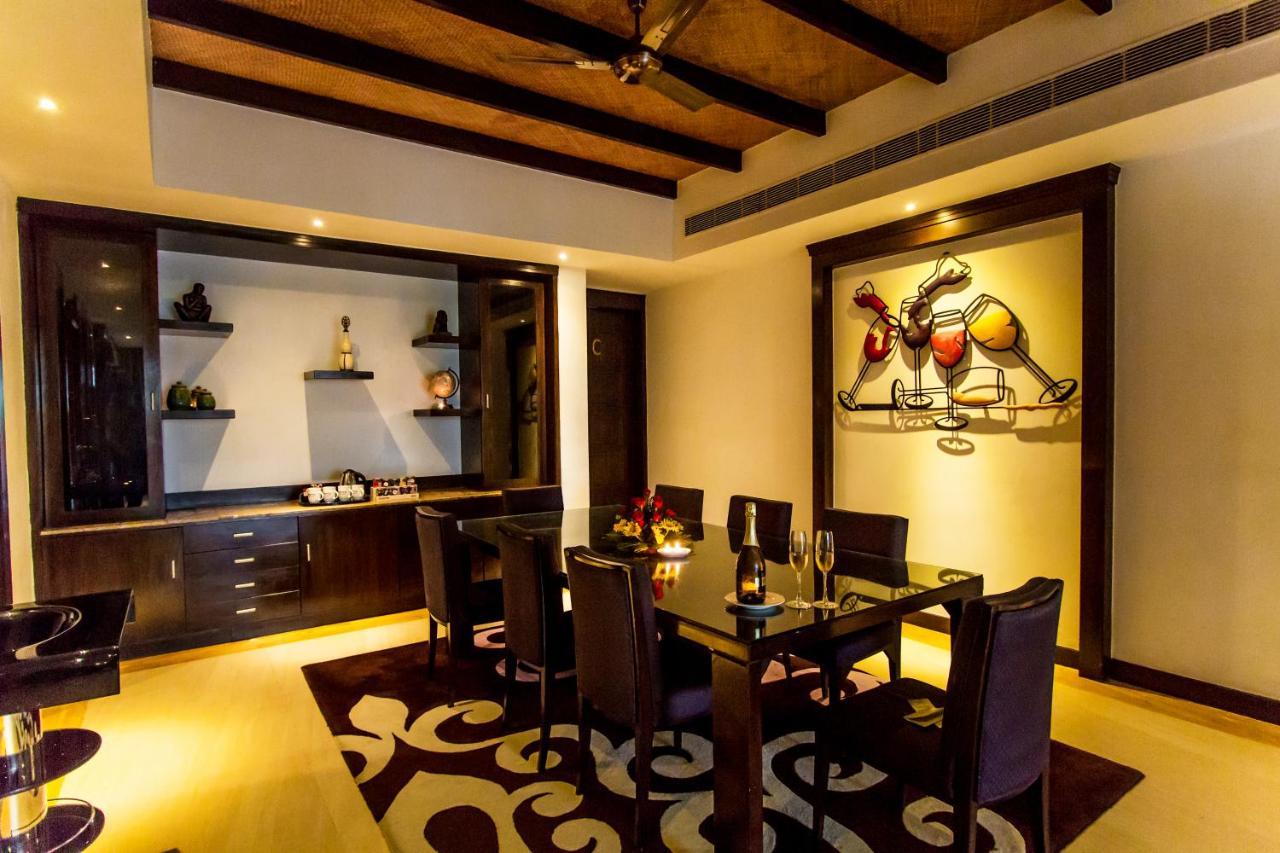 The Ananta Udaipur Hotel Exterior photo
