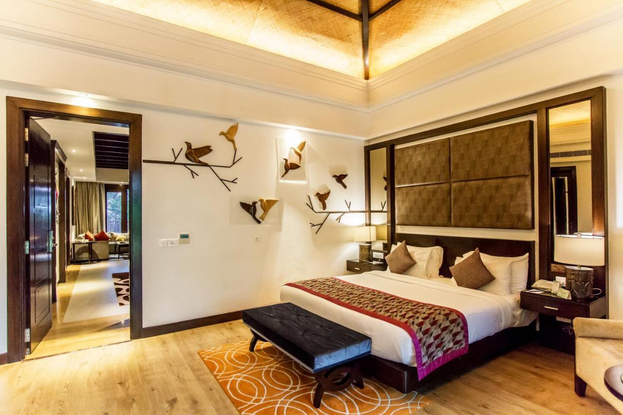 The Ananta Udaipur Hotel Exterior photo