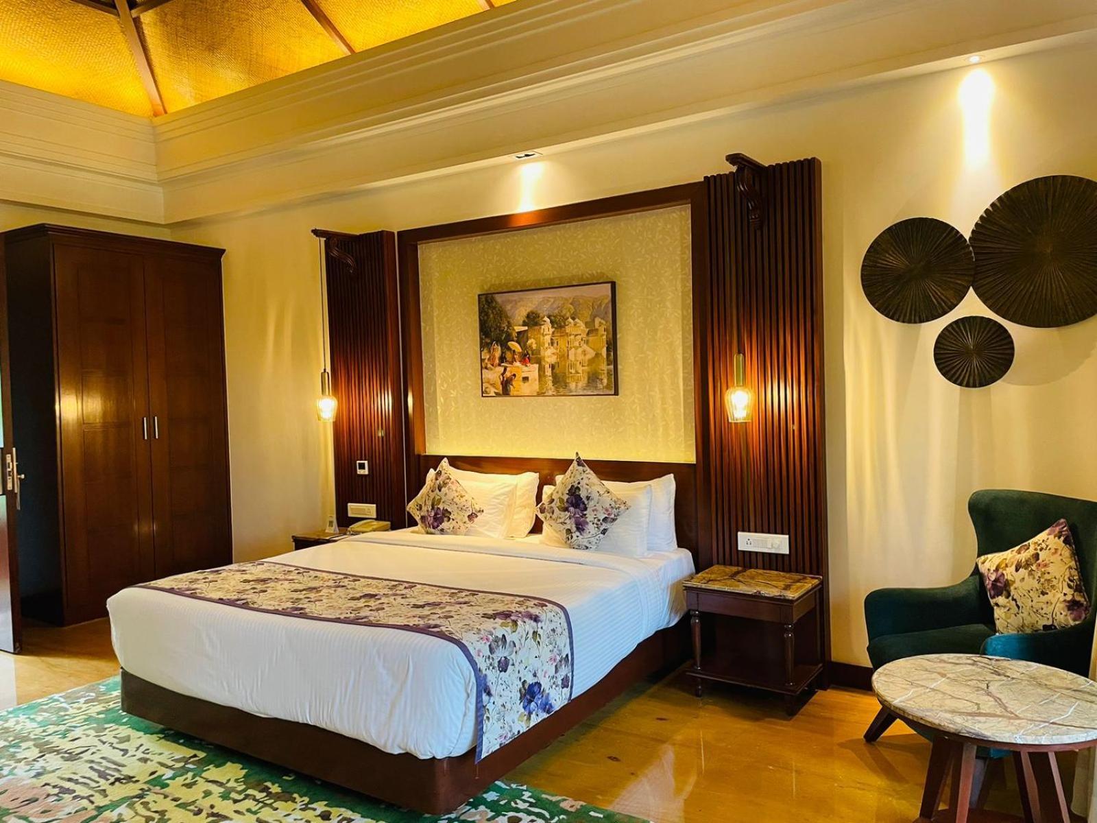 The Ananta Udaipur Hotel Exterior photo