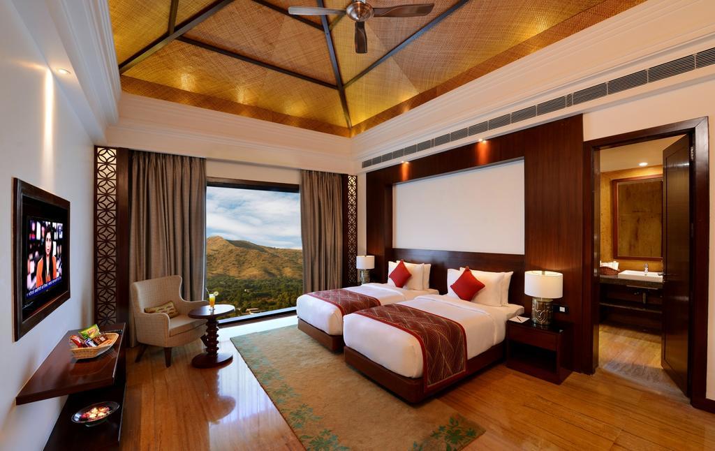 The Ananta Udaipur Hotel Exterior photo