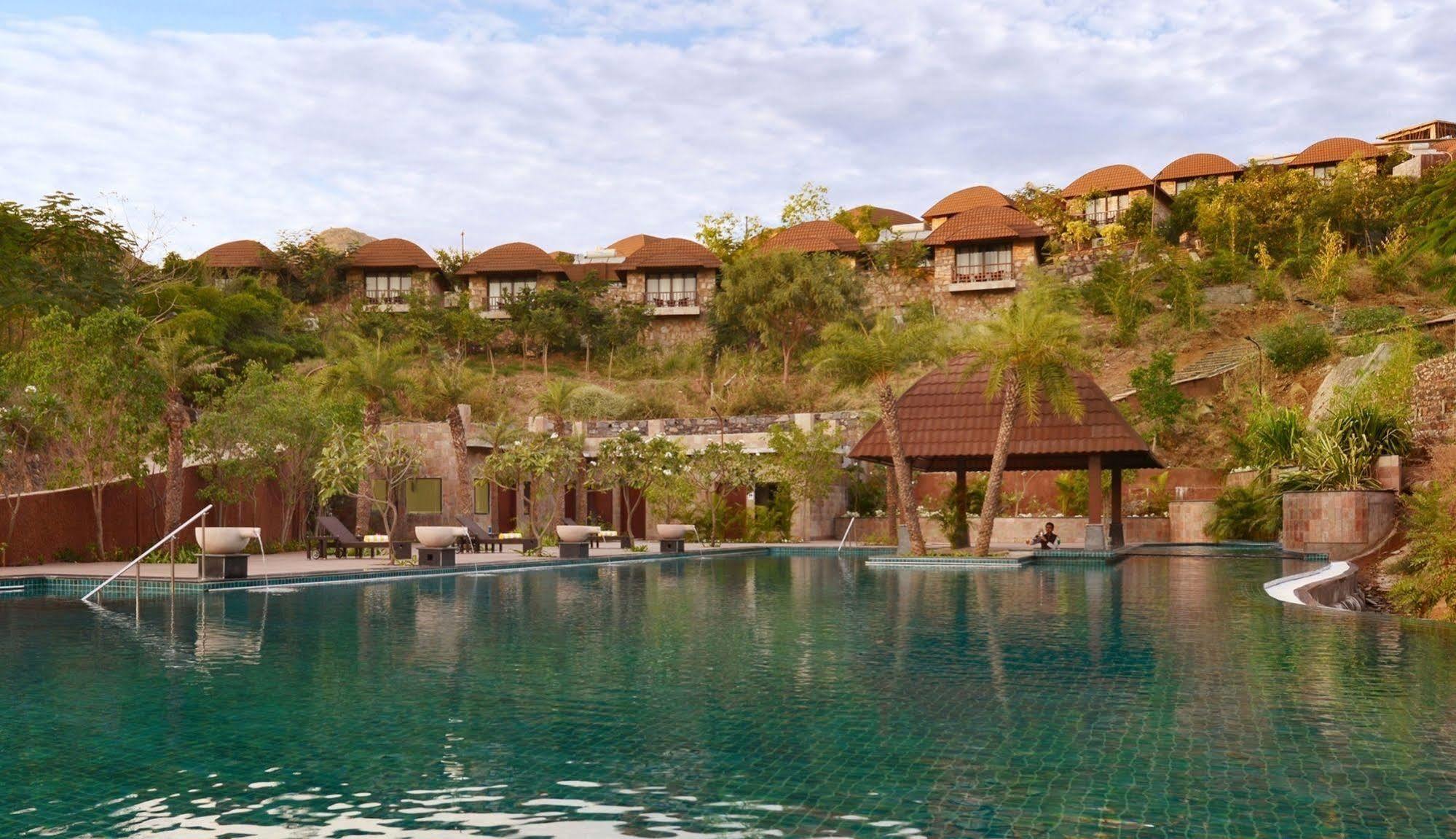 The Ananta Udaipur Hotel Exterior photo